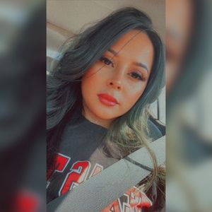 Meet your Posher, Alexandra